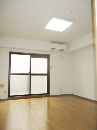 メゾンプリムローズの物件内観写真